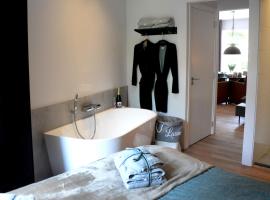 A picture of the hotel: Bed and Breakfast in de buurt