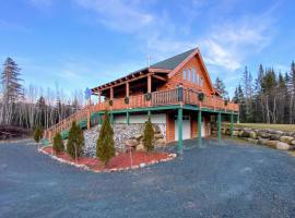 Hotel fotoğraf: Cozy modern log cabin in the White Mountains - AC - granite - less than 10 minutes from Bretton Woods