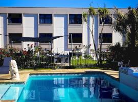 The Devon Hotel A Heritage Hotel, hotel in New Plymouth