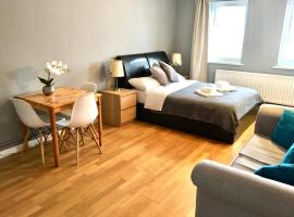 Hotel Photo: Lovely Studio Room in the heart of Kingston upon Thames