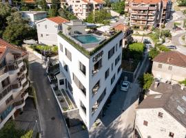 C Group apartments, hotel en Kotor