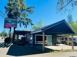 Riverfront Lodging