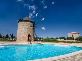 The Windmill Resort, hotel em Mitáta