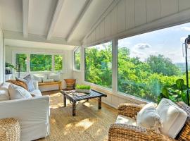 Hotelfotos: Stylish Franklin Cabin on 6 Private Acres!