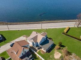 Foto do Hotel: Spacious Coastal Tiverton Waterfront Getaway cottage