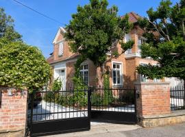 A picture of the hotel: Oggau Cottage