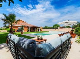 Green Residence Villa Zadar, hotell i Zadar