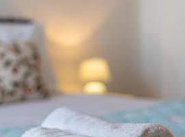 Cozy apartment, hotel in Sitia