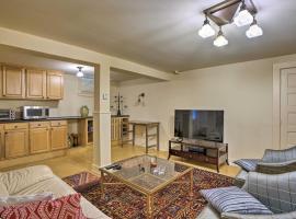 Ξενοδοχείο φωτογραφία: Charming MPLS Home with Patio - Walk to Uptown!