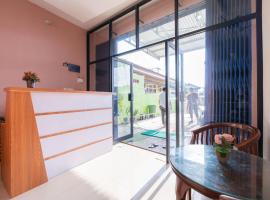 Hotel Photo: Urbanview Hotel Lumendiva 2 Palembang by RedDoorz