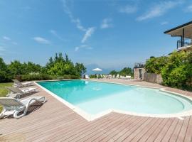 Hotel foto: Stunning Home In Albisano With Sauna, 6 Bedrooms And Outdoor Swimming Pool