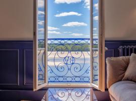 Hotel fotoğraf: Casa Mila & SPA- Chambres d'Hôtes raffinées vue Loire et piscine