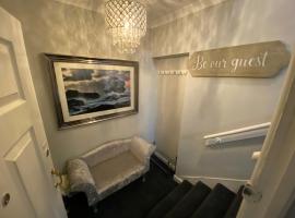 Zdjęcie hotelu: “ Nicky’s Retreat! Warm and quirky seaside flat!