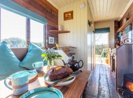 Hotel Foto: The Hoot Romantic Glamping