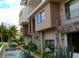 Modern and cosy condo: Westwood Apartments, hotell sihtkohas Flic-en-Flac