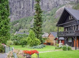 3 Bedroom Lovely Home In Fjæra, hotel in Fjæra