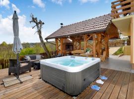 A picture of the hotel: Gorgeous Home In Siljakovina With Jacuzzi