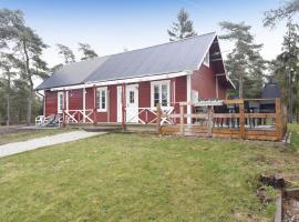 รูปภาพของโรงแรม: Pet Friendly Home In Visby With Kitchen