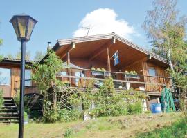 Hotel kuvat: Awesome Home In Nvekvarn With Kitchen