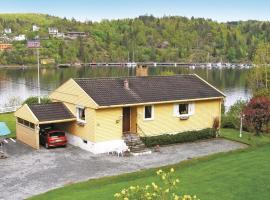 Fotos de Hotel: Gorgeous Home In Langangen With House Sea View
