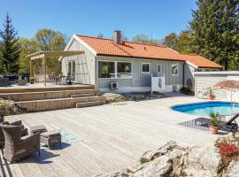 Fotos de Hotel: Awesome Home In Frresfjorden With Kitchen