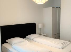 Hotel Photo: Bright 2-bedroom apartment in historic City Center