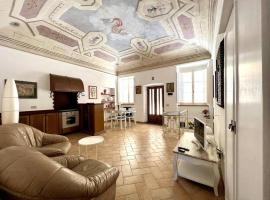 Hotel fotografie: Dream house, 80M2, Fresco painting on the vault