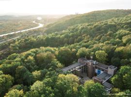 Forest Hotel, hotel in Kraków