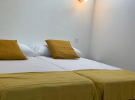 Casita Mondoto, encanto en el Pirineo, hotel in Frajén