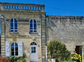 Фотографія готелю: La Tour L'évêque gite 3 chambres 5 pers 5 km Soissons