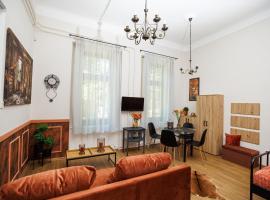Hotel Foto: Szeged szíve - Bécsi színek apartman