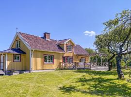 Hotel Photo: Beautiful Home In Varberg With Wifi And 4 Bedrooms