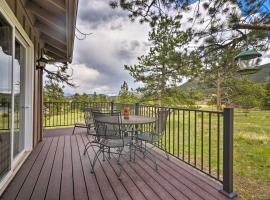 Hotel foto: Rocky Mountain Breezes Cabin Grill and Deck!