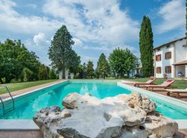 Hotel foto: Awesome Home In Collescipoli With Kitchenette