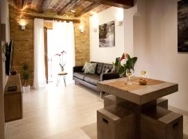 Hotel Foto: Authentic Charming Apartment/Wifi/Air Conditioning