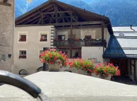 Hotel Chasa Chalavaina - Historisches Hotel des Jahres 2024