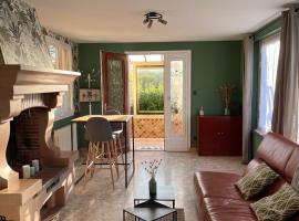 Maison avec accès indépendant, au centre-ville de Tournus, hotel v destinaci Tournus