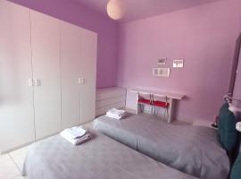 Hotel Photo: Affittacamere Appartamento colorato