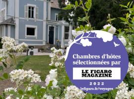 Фотографія готелю: La Maison Bleue « La Charade »