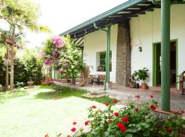 Hotel Photo: La Liebre bed and breakfast