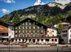 ホテル写真: Hotel Tannbergerhof im Zentrum von Lech