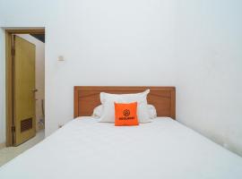 A picture of the hotel: KoolKost Syariah at Kanwa Surabaya - Minimum Stay 30 Nights