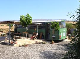 Hotelfotos: Green Bus unique & private 3 min from Coral Bay