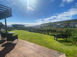 Hyggelig lejlighed ved åen - flot udsigt, hotel v destinaci Tórshavn