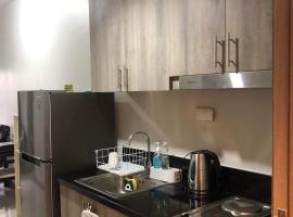 A picture of the hotel: CONDO staycation Near Mall Of Asia