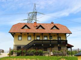 Hotel fotoğraf: Apartments Jožetov grič - FARM STAY