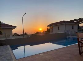 Hotel kuvat: Beautiful 2-bedroom villa with infinity pool