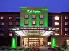 Holiday Inn Madison at The American Center by IHG, hotel di Madison