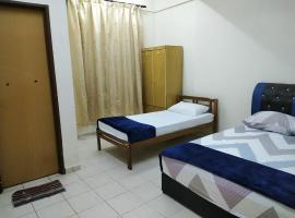 Hotel fotoğraf: Homestay Kuala Terengganu near Batu Burok, Hospital HSNZ, KTCC Mall, Drawbridge D