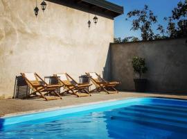 Holiday Home Thesaurum, hotel v destinaci Karanac